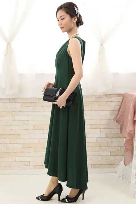 グリーンのウエスト切替フィッシュアンドテールドレス