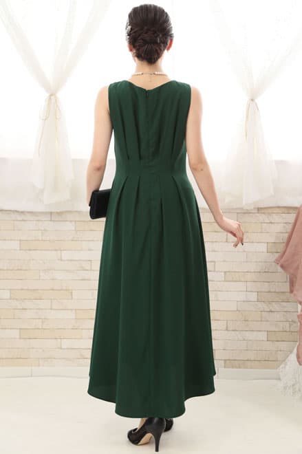 グリーンのウエスト切替フィッシュアンドテールドレス