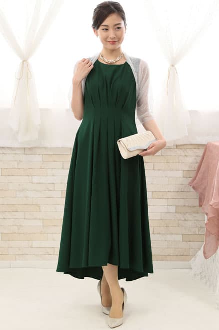グリーンのウエスト切替フィッシュアンドテールドレス