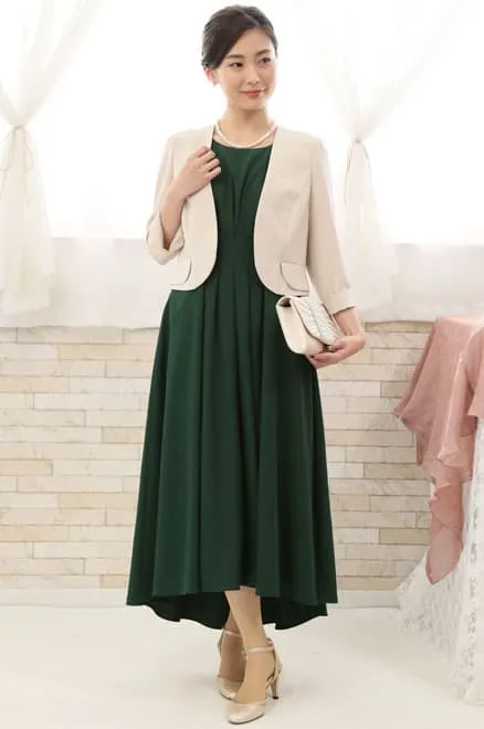グリーンのウエスト切替フィッシュアンドテールドレス