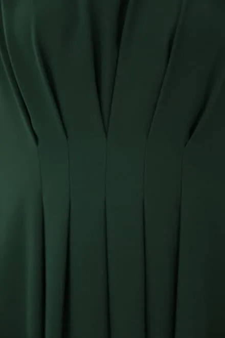 グリーンのウエスト切替フィッシュアンドテールドレス