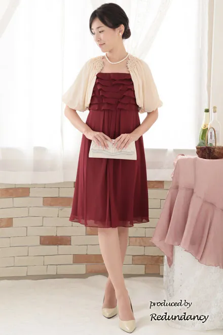 レッドのティアードフリルドレスコーディネートセット