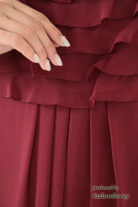 レッドのティアードフリルドレスコーディネートセット
