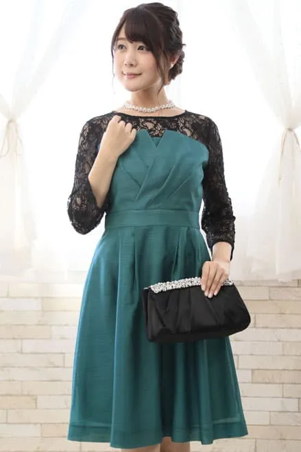 ブルーグリーンのビスチェ風レースドレス