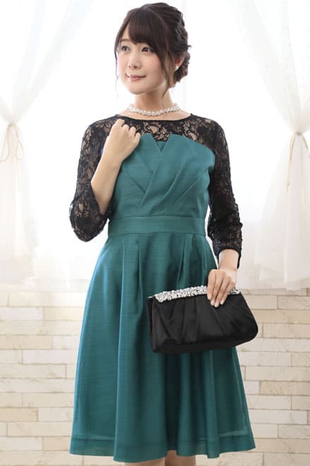 ブルーグリーンのビスチェ風レースドレス