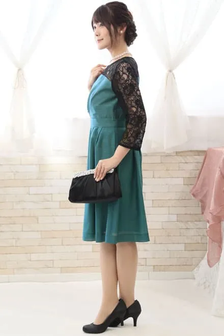 ブルーグリーンのビスチェ風レースドレス