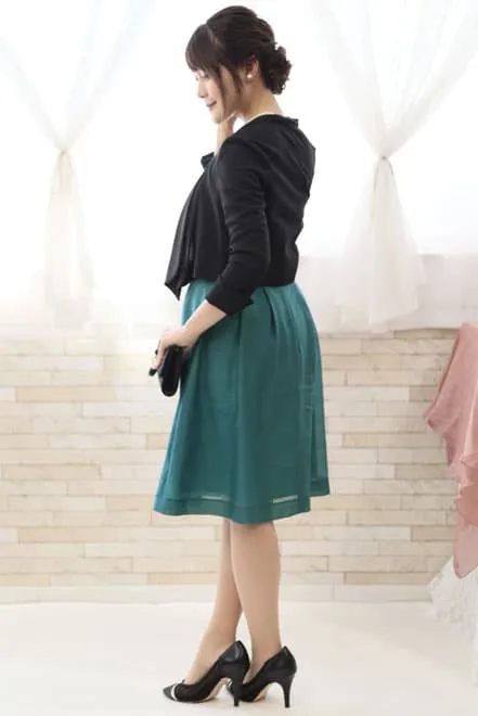 ブルーグリーンのビスチェ風レースドレス