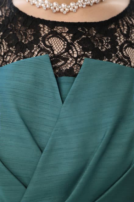 ブルーグリーンのビスチェ風レースドレス