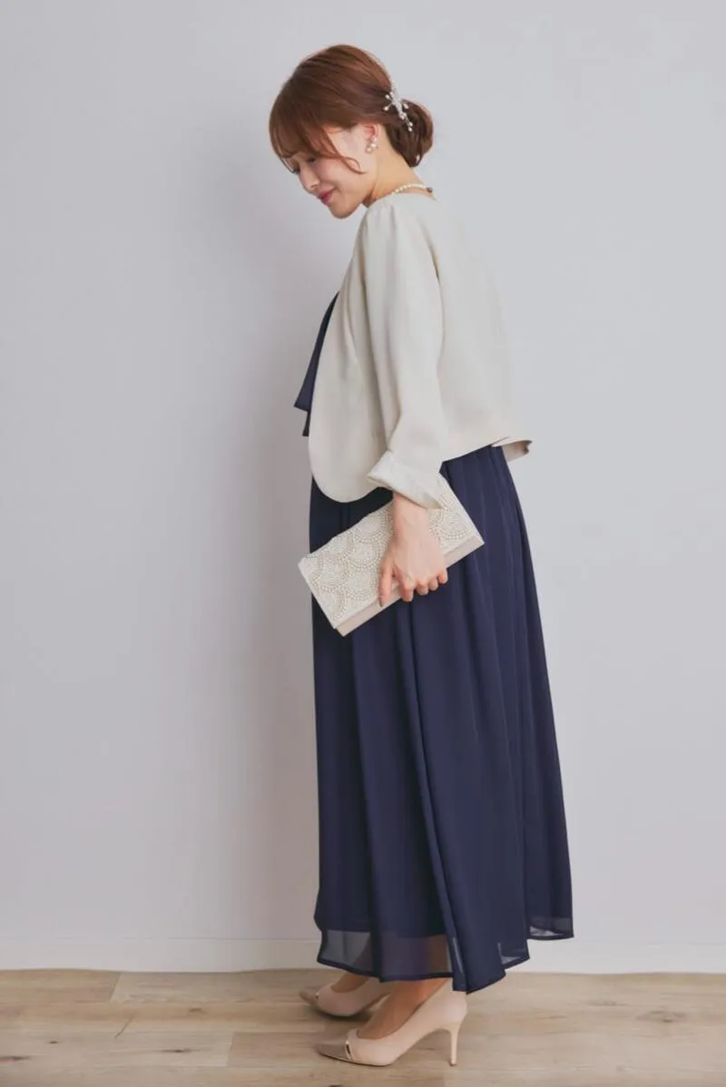 ネイビーの授乳口付スリットスリーブドレス