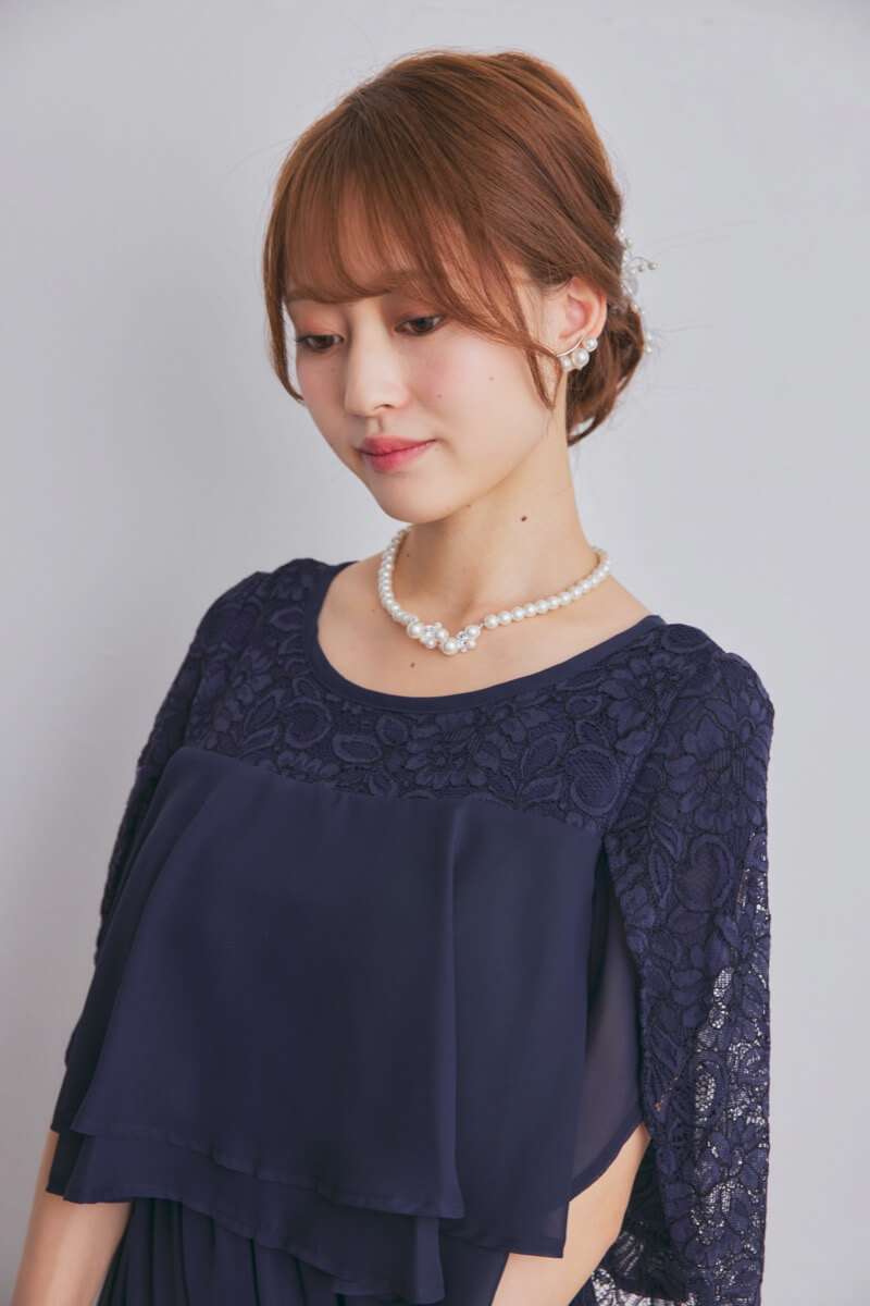 ネイビーの授乳口付スリットスリーブドレス