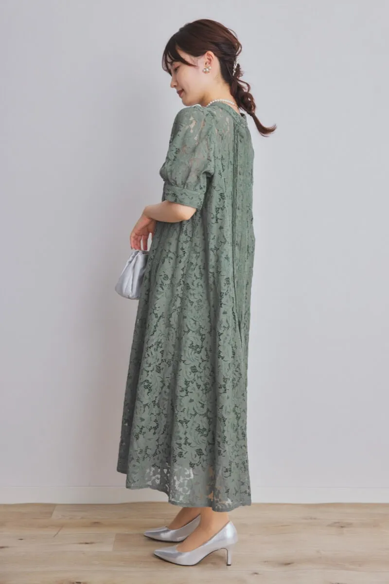 グリーンのスタンドネックAラインドレス