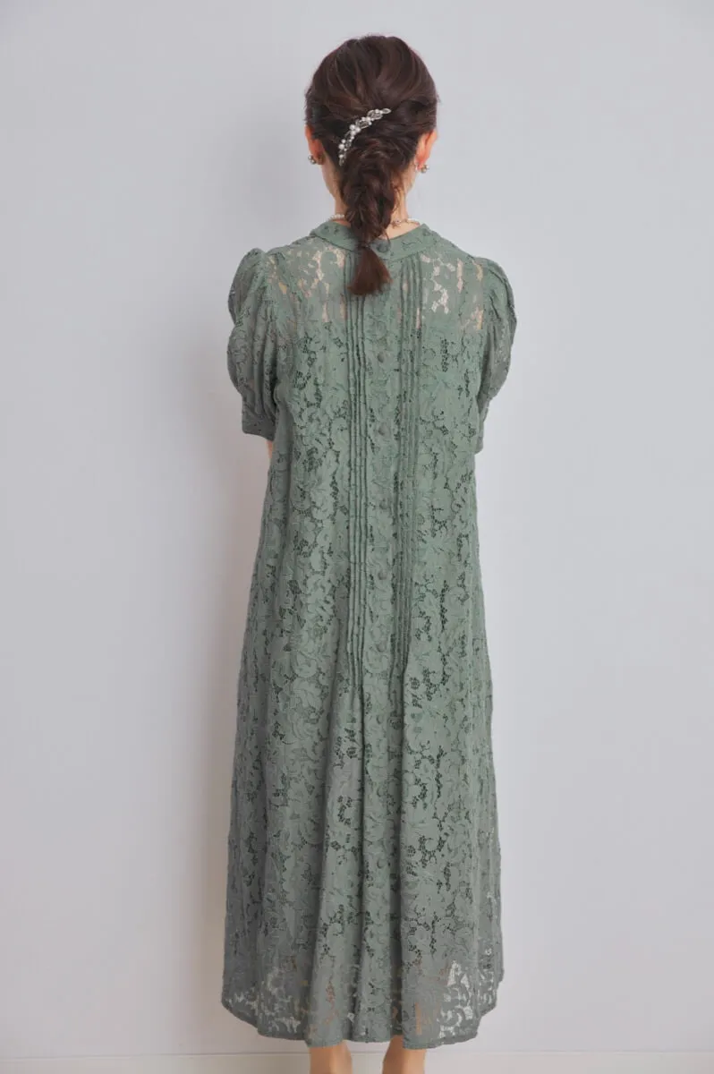 グリーンのスタンドネックAラインドレス