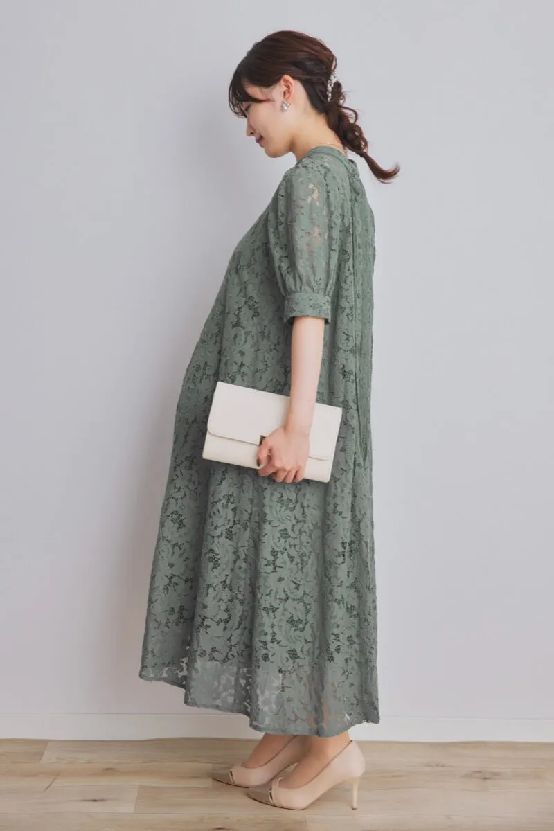 グリーンのスタンドネックAラインドレス