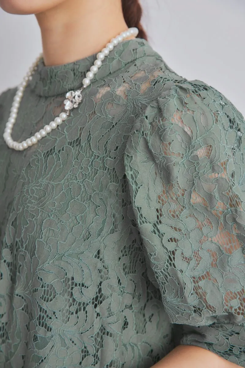 グリーンのスタンドネックAラインドレス