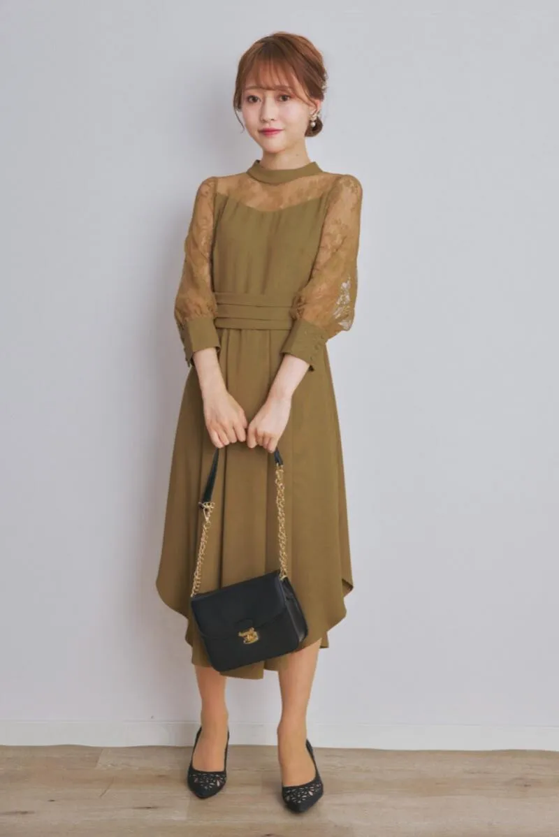 マスタードイエローのイレギュラーヘムドレス