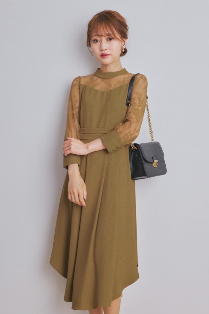 マスタードイエローのイレギュラーヘムドレス