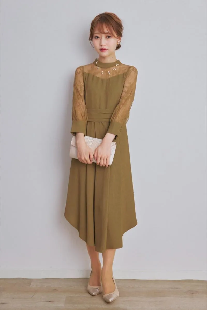 マスタードイエローのイレギュラーヘムドレス