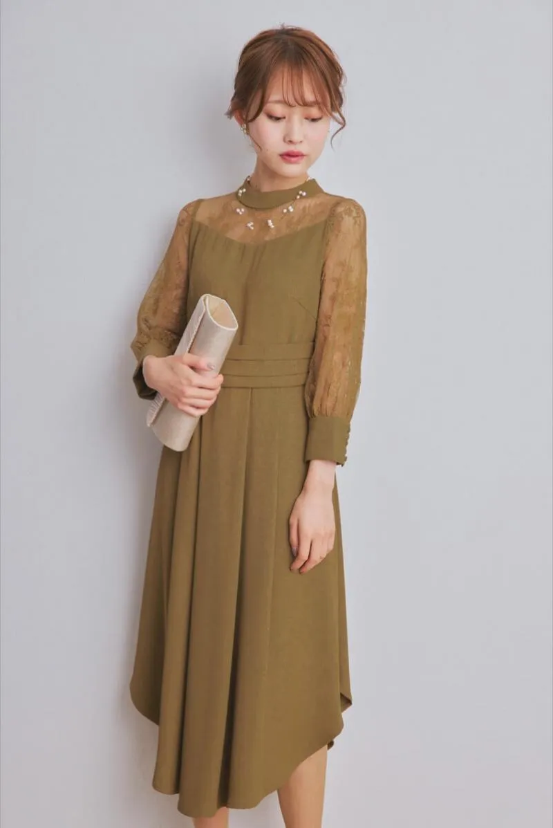 マスタードイエローのイレギュラーヘムドレス