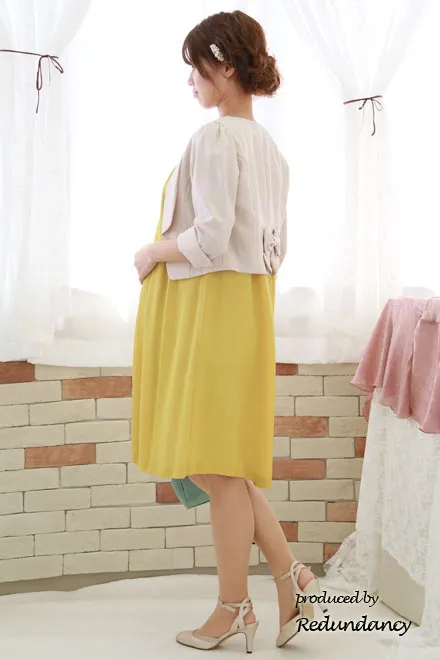 イエローのパールビジュー付きウエストリボンドレス