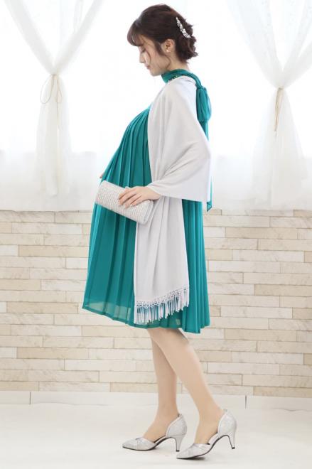 グリーンのAラインプリーツドレス