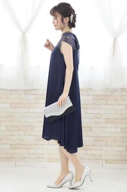 ネイビーのデコルテレースAラインドレス