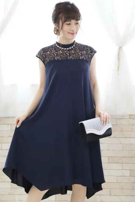 ネイビーのデコルテレースAラインドレス