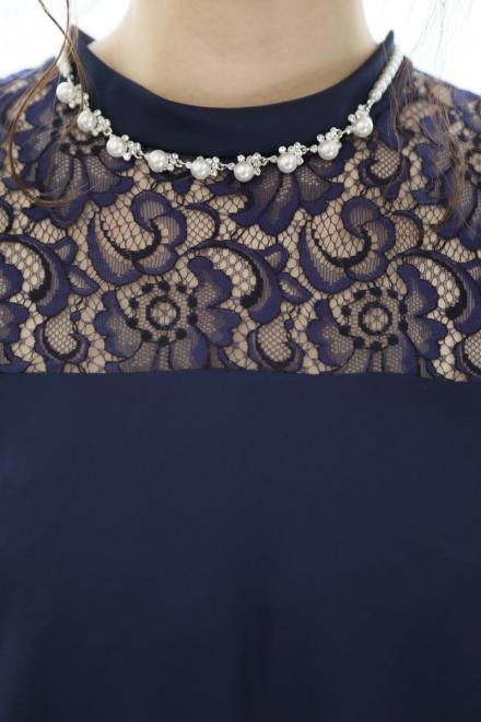 ネイビーのデコルテレースAラインドレス