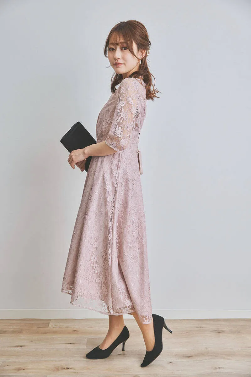 ピンクの総レースフィッシュテールドレス