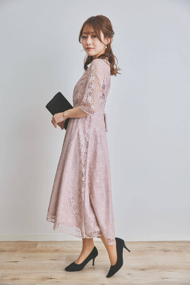 ピンクの総レースフィッシュテールドレス