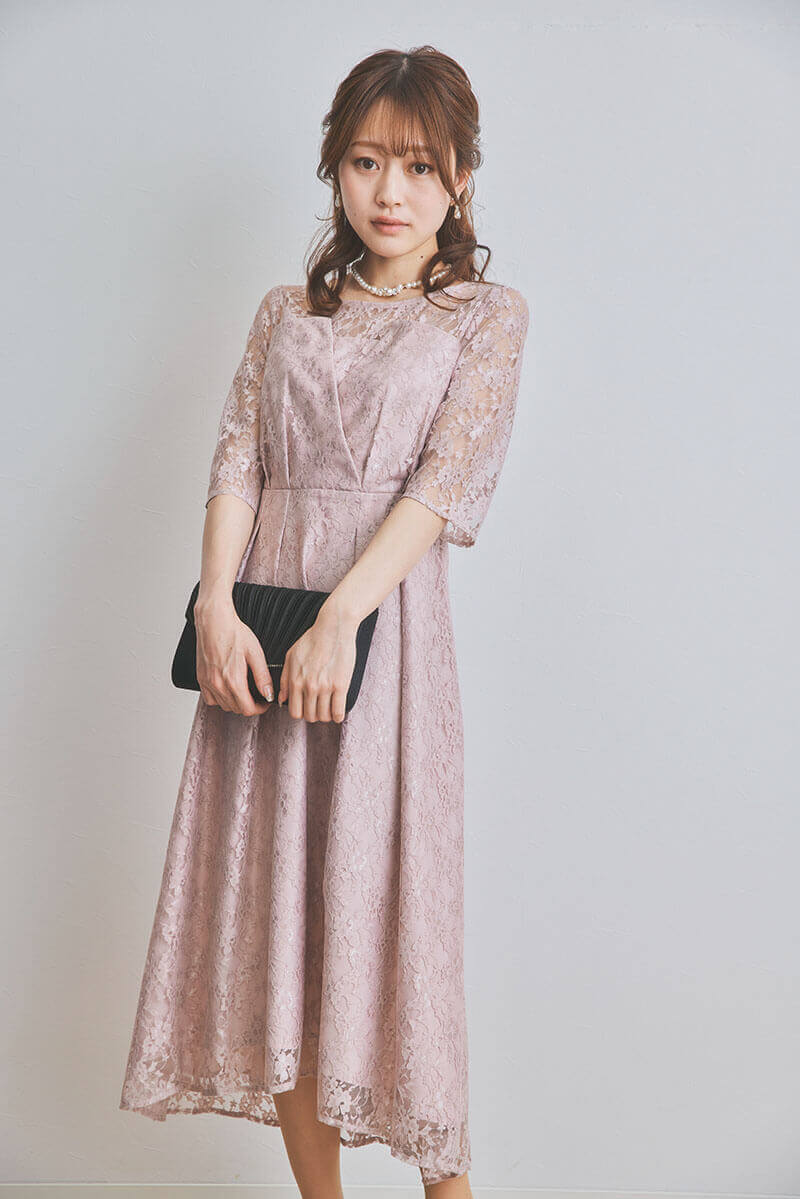 ピンクの総レースフィッシュテールドレス