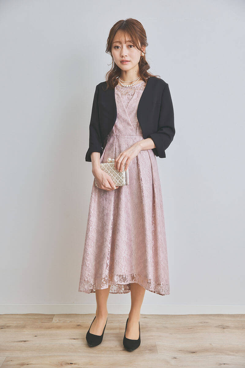 ピンクの総レースフィッシュテールドレス