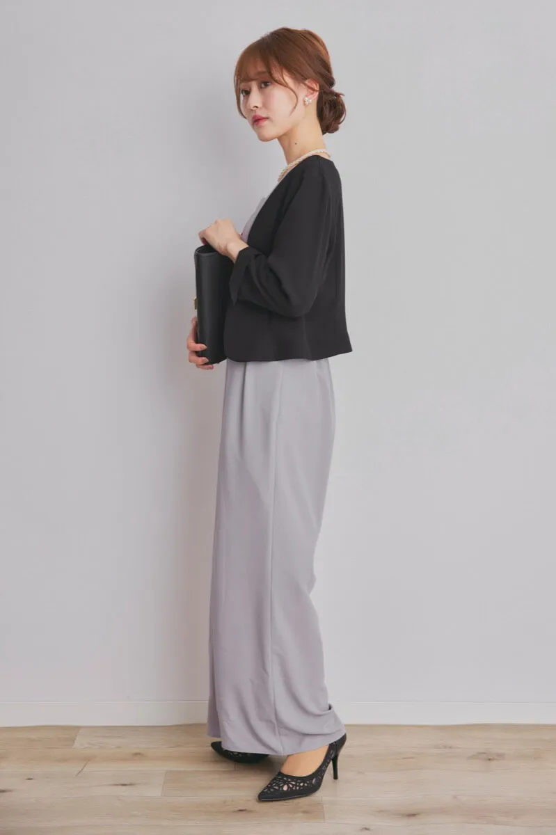 グレーのレース袖カシュクールパンツドレス