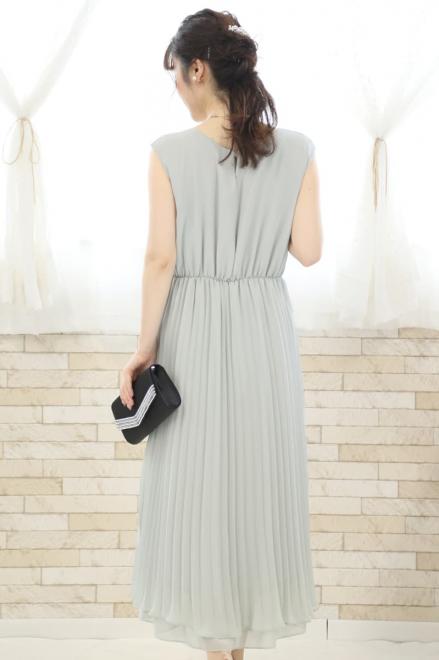 グレーのアシンメトリープリーツドレス