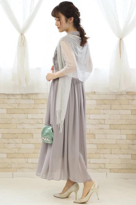 グレーのフレンチスリーブロングドレス