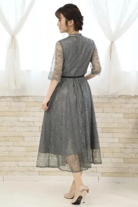 グレーのプチハイネック総レースドレス