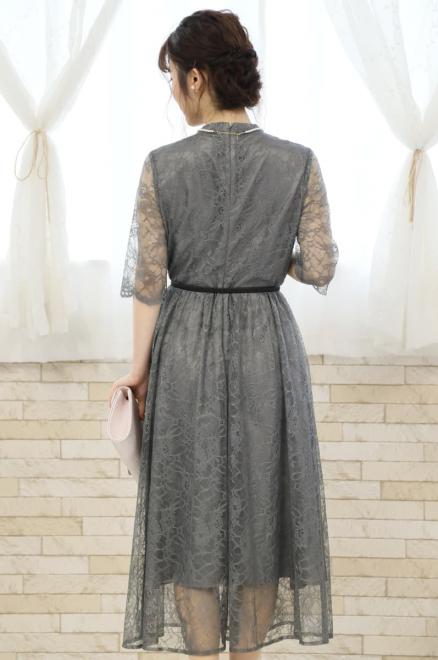 グレーのプチハイネック総レースドレス