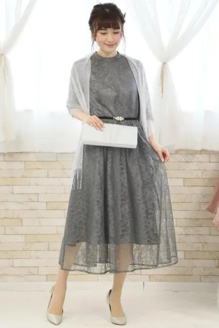 グレーのプチハイネック総レースドレス
