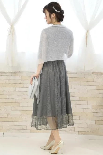 グレーのプチハイネック総レースドレス