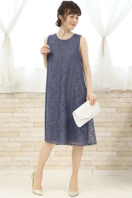 ブルーの総レースプリーツドレス