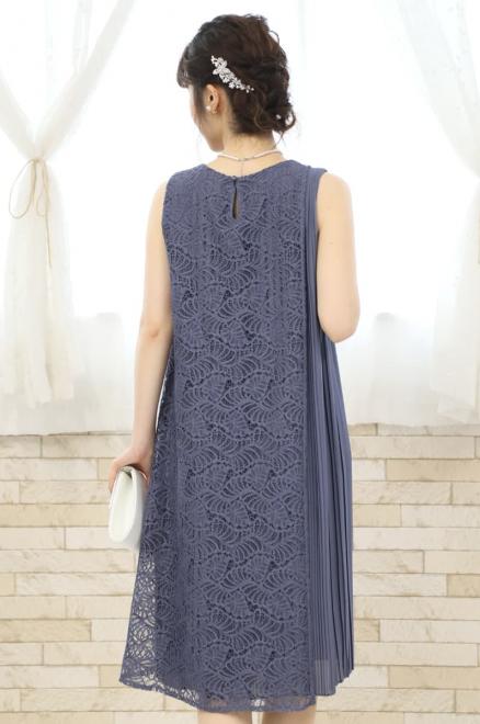ブルーの総レースプリーツドレス