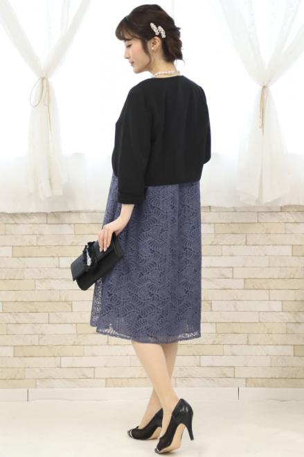 ブルーの総レースプリーツドレス