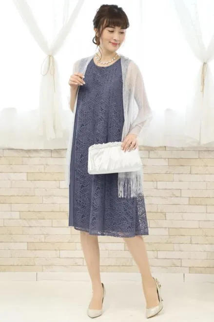 ブルーの総レースプリーツドレス