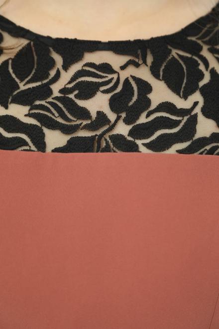 コーラルピンクのデコルテ刺繍アシンメトリードレス