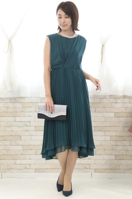 ブルーグリーンのアシンメトリープリーツドレス