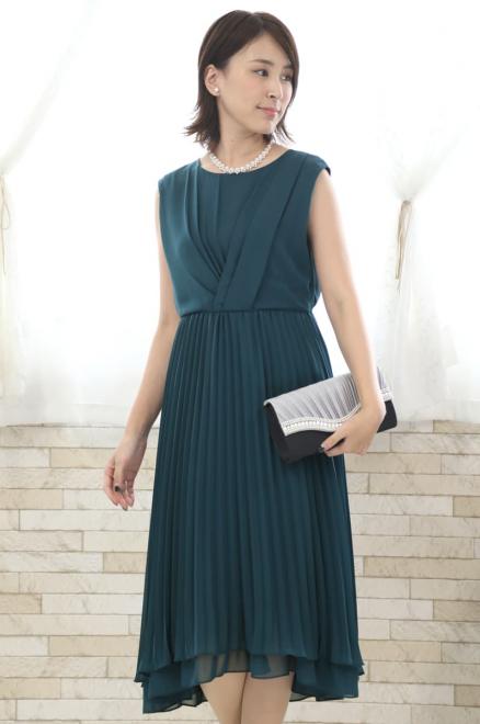 ブルーグリーンのアシンメトリープリーツドレス