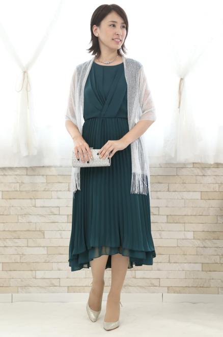ブルーグリーンのアシンメトリープリーツドレス