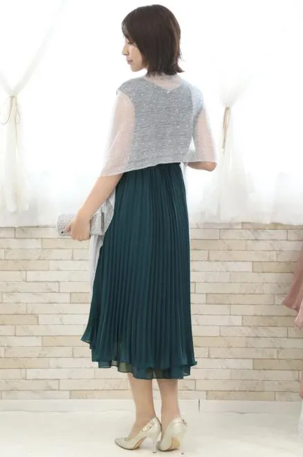 ブルーグリーンのアシンメトリープリーツドレス