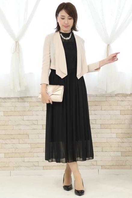 ブラックのフレンチスリーブロングドレス