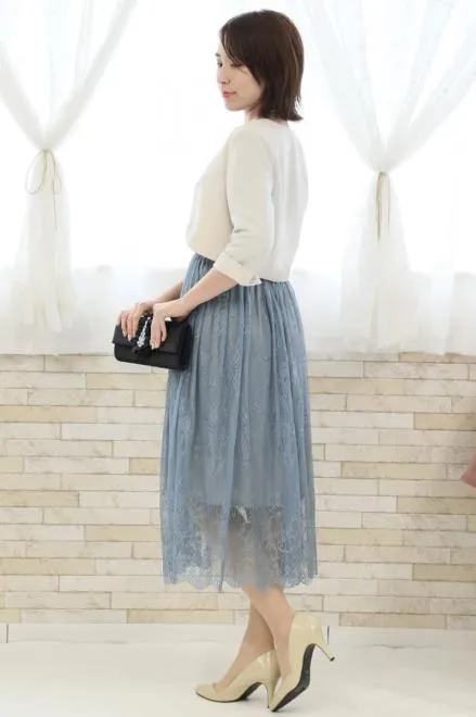 ブルーの長袖シースルー総レースドレス