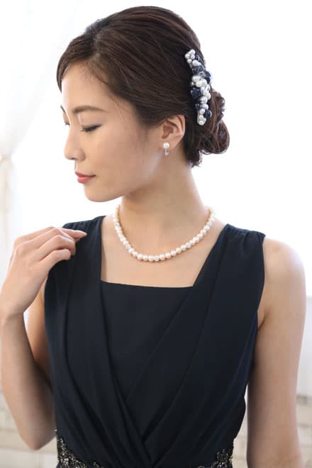 ネイビーのウエスト刺繍入りシャンタンドレスコーディネートセット